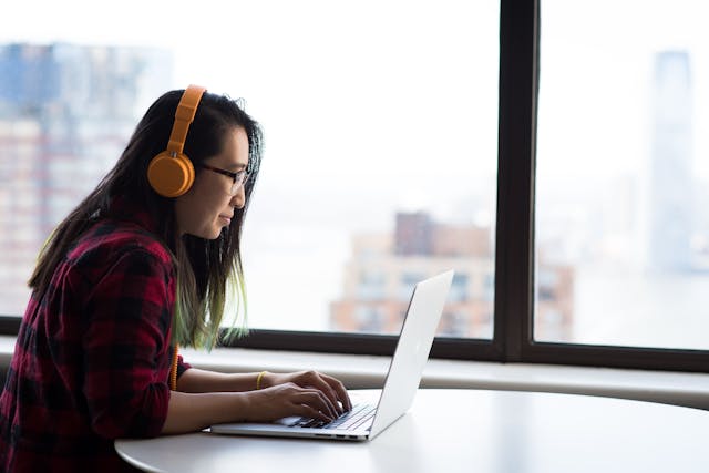 Online Jobs in UK for Foreigners
